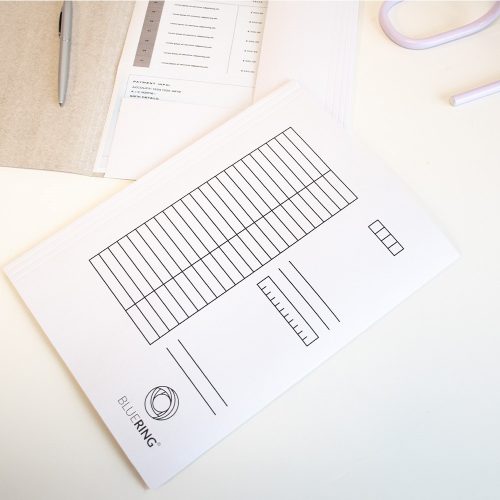 Iratgyűjtő, táblázatos pólyás dosszié A4, 230g. karton Bluering® fehér