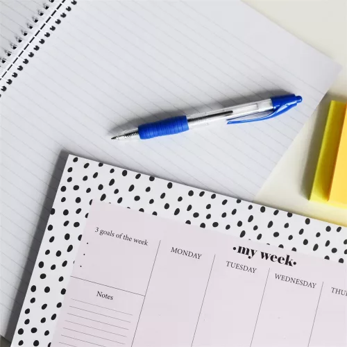 Golyóstoll 0,7mm, nyomógombos, gumírozott fogórész, kék átlátszó test, Bluering® R2, írásszín kék